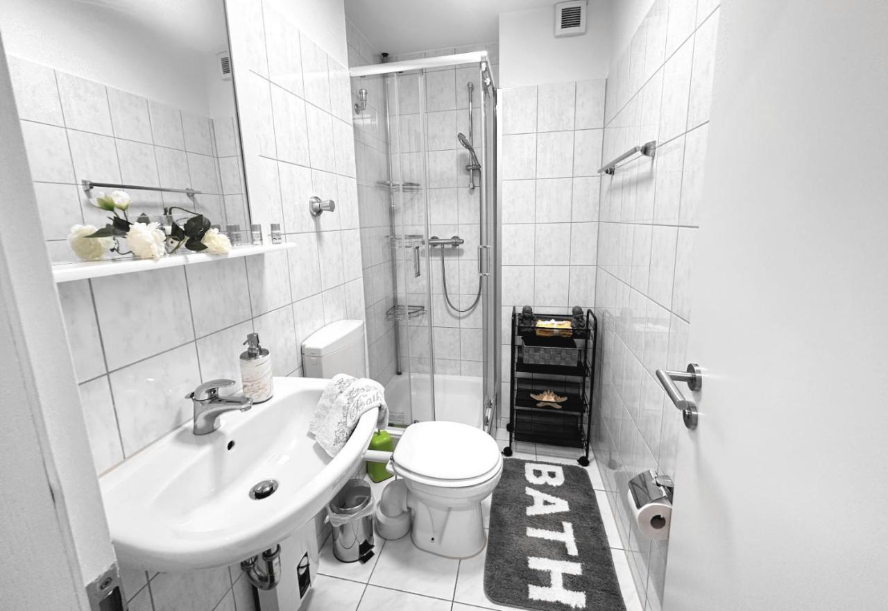 Vaz Apartments Essen, Kueche, Wlan, Tv, Netflix, Ca 15 Min Messe U Hbf Exterior foto