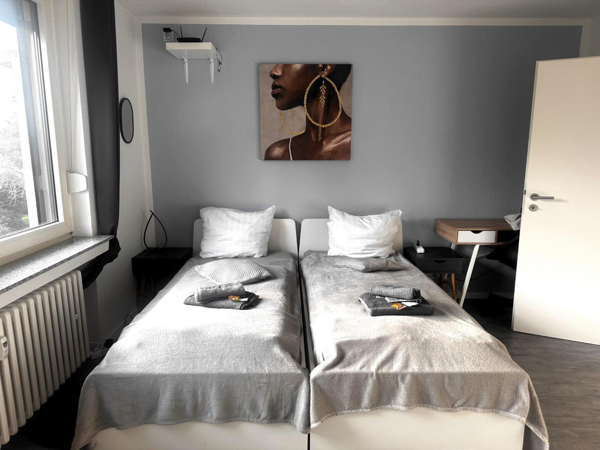 Vaz Apartments Essen, Kueche, Wlan, Tv, Netflix, Ca 15 Min Messe U Hbf Exterior foto